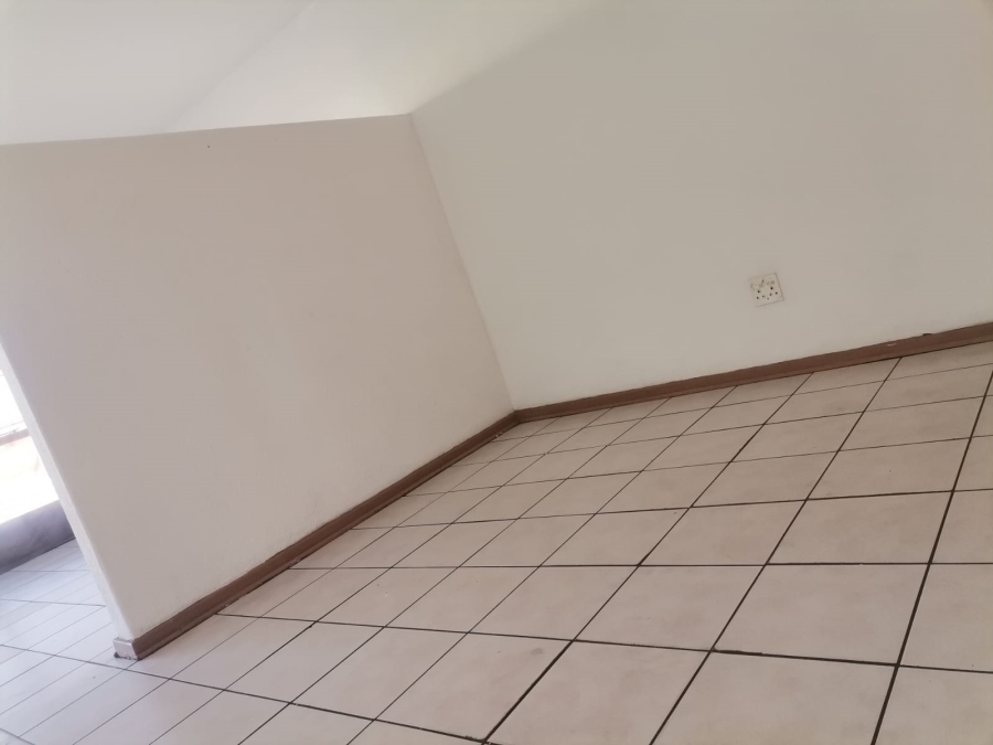 To Let 2 Bedroom Property for Rent in Regents Park Gauteng