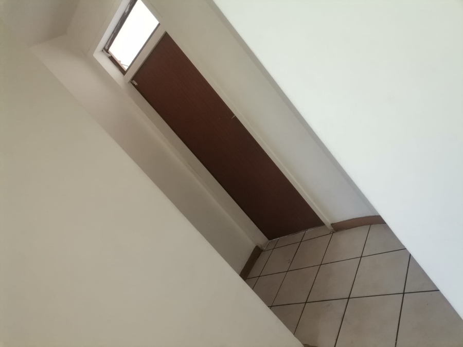 To Let 2 Bedroom Property for Rent in Regents Park Gauteng