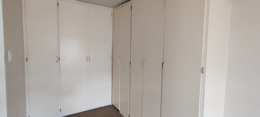 3 Bedroom Property for Sale in Hectorton Gauteng