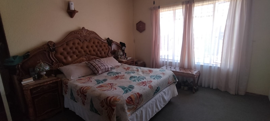 3 Bedroom Property for Sale in Westonaria Gauteng