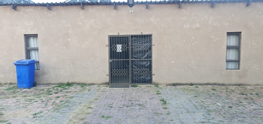 10 Bedroom Property for Sale in Kameeldrift West Gauteng
