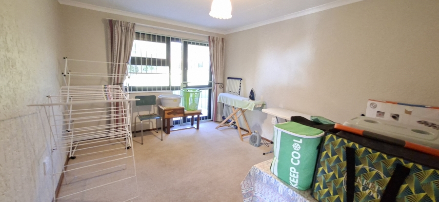 6 Bedroom Property for Sale in Rant En Dal Gauteng