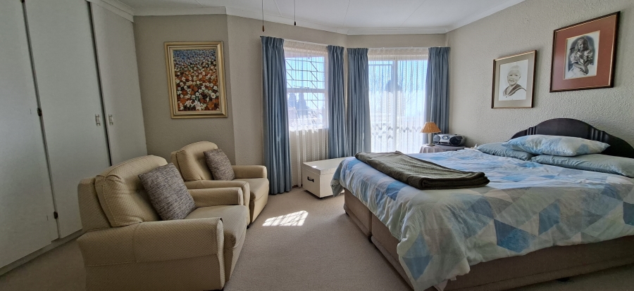 6 Bedroom Property for Sale in Rant En Dal Gauteng