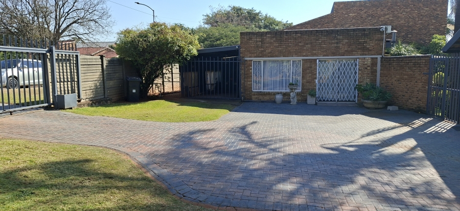 3 Bedroom Property for Sale in Rant En Dal Gauteng
