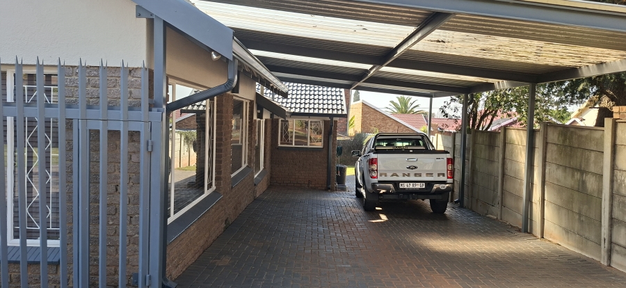 3 Bedroom Property for Sale in Rant En Dal Gauteng