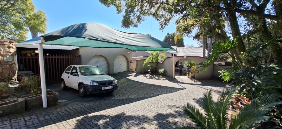 3 Bedroom Property for Sale in Noordheuwel Gauteng
