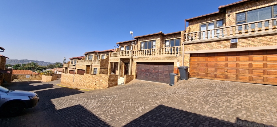 3 Bedroom Property for Sale in Noordheuwel Gauteng