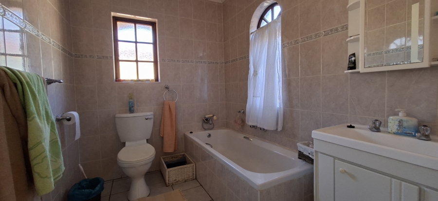 3 Bedroom Property for Sale in Noordheuwel Gauteng