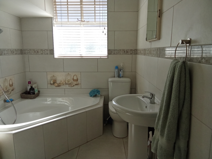 2 Bedroom Property for Sale in Florida Gauteng