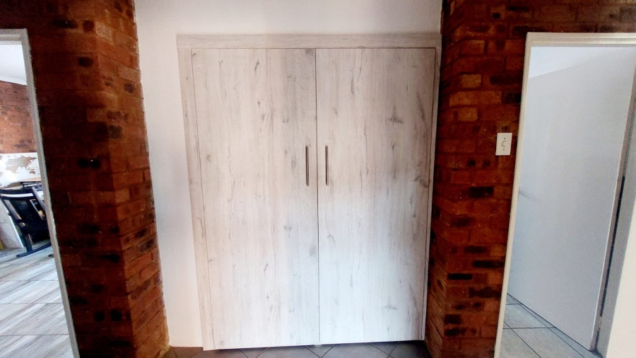 4 Bedroom Property for Sale in Eike Park Gauteng