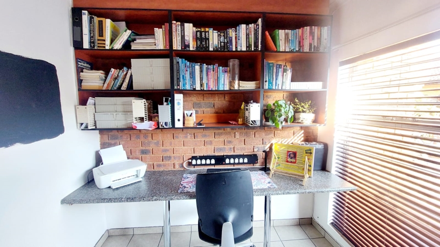 4 Bedroom Property for Sale in Eike Park Gauteng