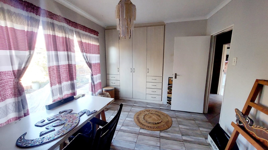 4 Bedroom Property for Sale in Eike Park Gauteng