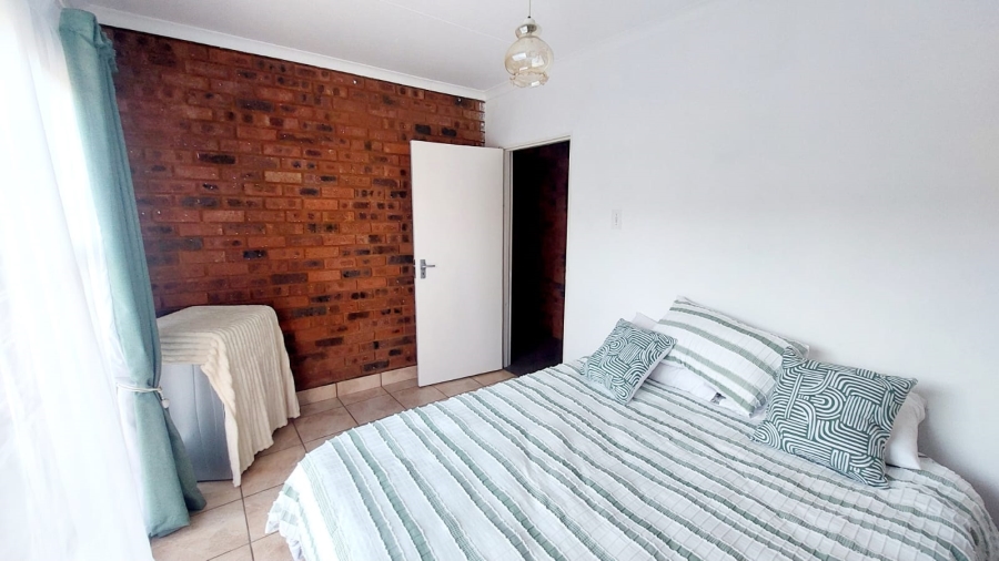 4 Bedroom Property for Sale in Eike Park Gauteng