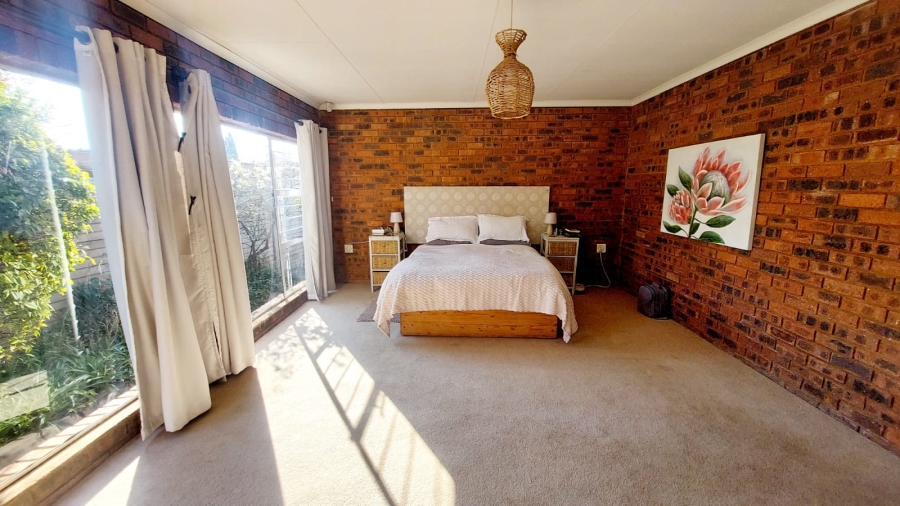 4 Bedroom Property for Sale in Eike Park Gauteng