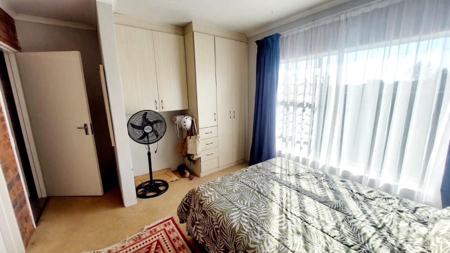 4 Bedroom Property for Sale in Eike Park Gauteng