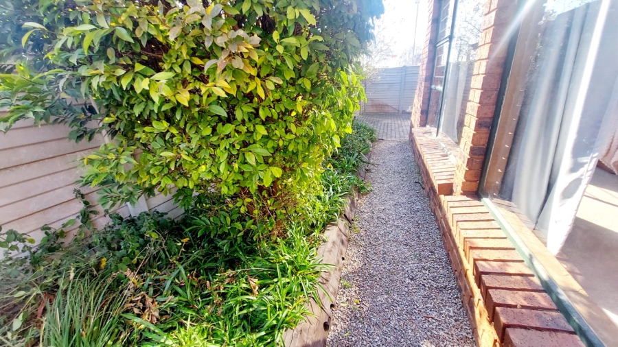 4 Bedroom Property for Sale in Eike Park Gauteng