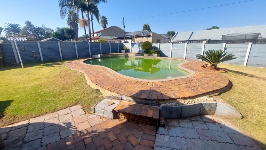 3 Bedroom Property for Sale in Dan Pienaarville Gauteng