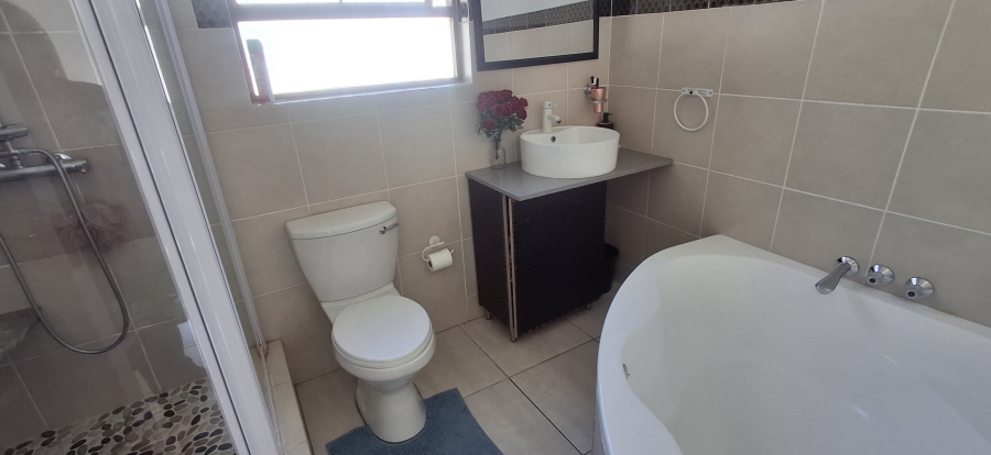 3 Bedroom Property for Sale in Northwold Gauteng