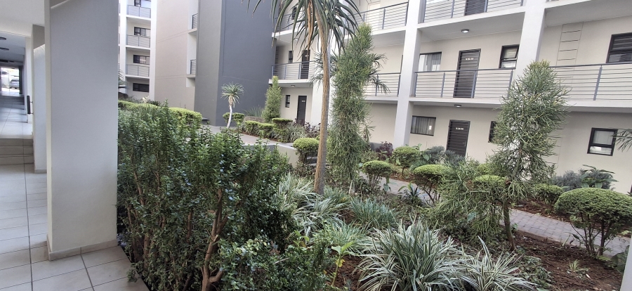 1 Bedroom Property for Sale in North Riding Gauteng