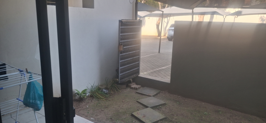1 Bedroom Property for Sale in North Riding Gauteng