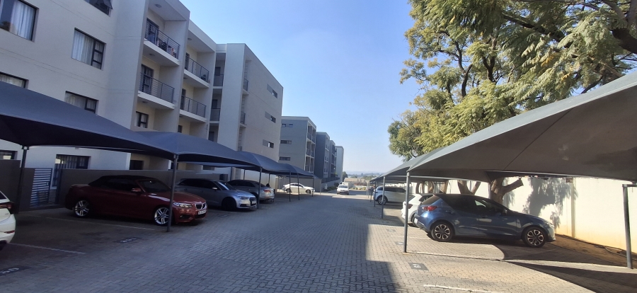1 Bedroom Property for Sale in North Riding Gauteng
