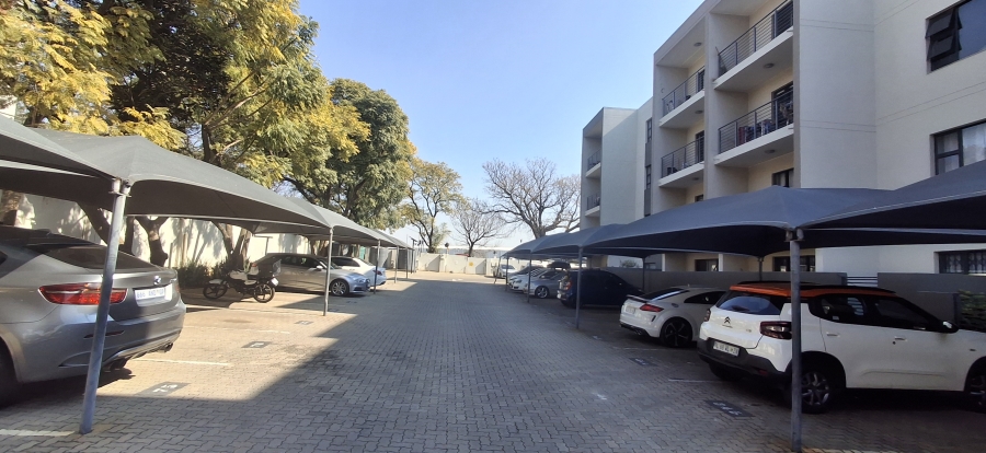 1 Bedroom Property for Sale in North Riding Gauteng