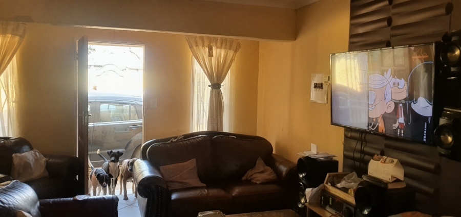 3 Bedroom Property for Sale in Kirkney Gauteng