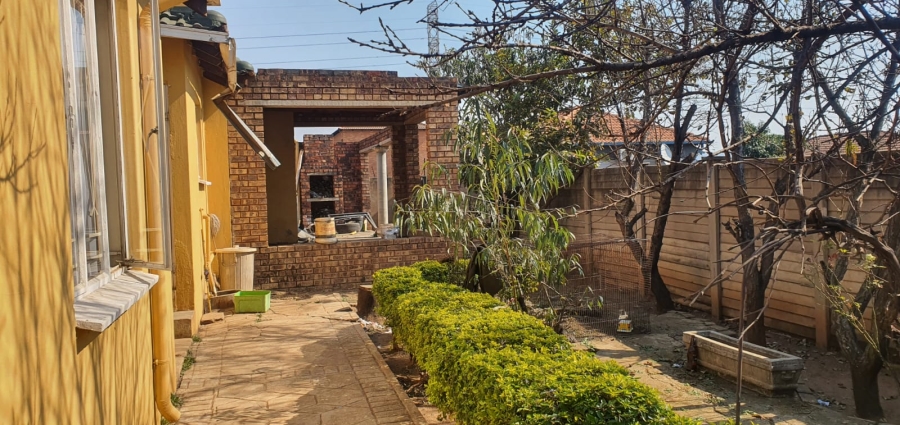 3 Bedroom Property for Sale in Kirkney Gauteng