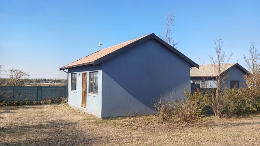 2 Bedroom Property for Sale in Toekomsrus Gauteng
