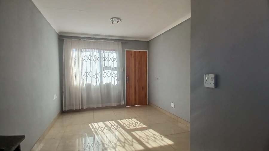 2 Bedroom Property for Sale in Toekomsrus Gauteng