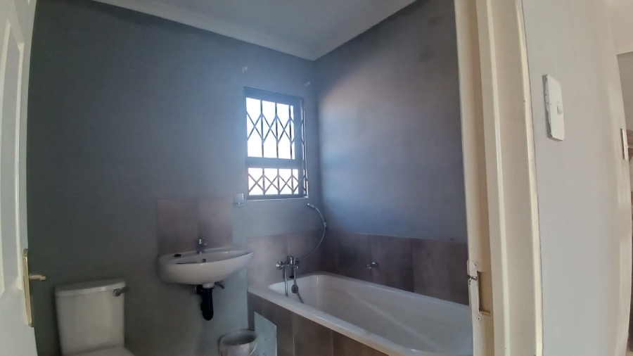 2 Bedroom Property for Sale in Toekomsrus Gauteng