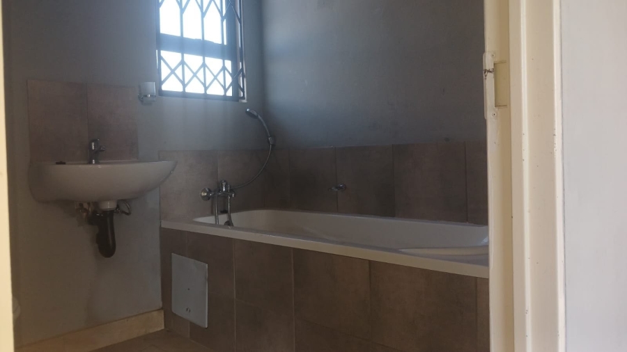 2 Bedroom Property for Sale in Toekomsrus Gauteng