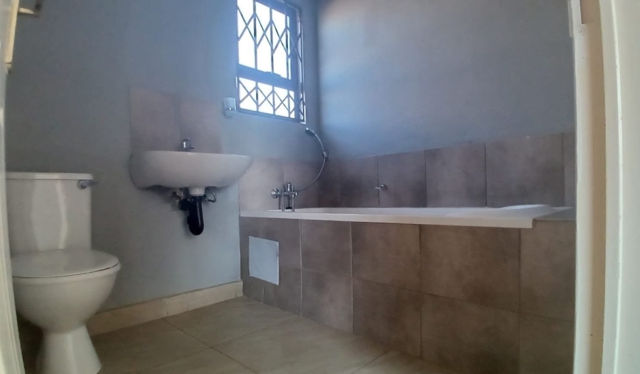 2 Bedroom Property for Sale in Toekomsrus Gauteng