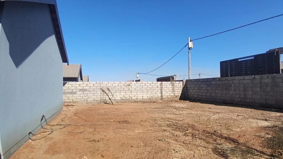 2 Bedroom Property for Sale in Toekomsrus Gauteng