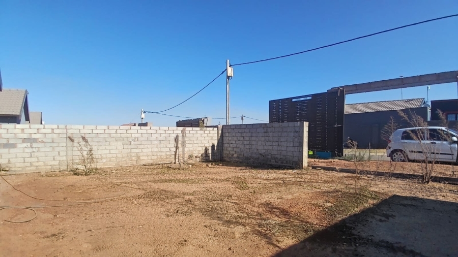 2 Bedroom Property for Sale in Toekomsrus Gauteng