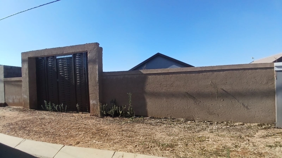 2 Bedroom Property for Sale in Toekomsrus Gauteng