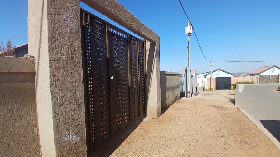 2 Bedroom Property for Sale in Toekomsrus Gauteng