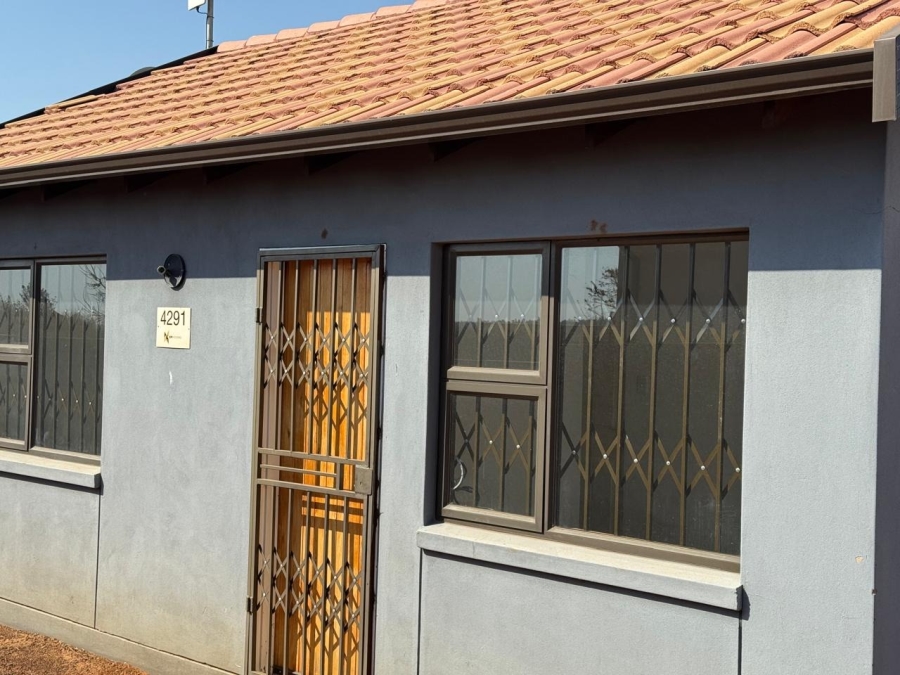 2 Bedroom Property for Sale in Toekomsrus Gauteng