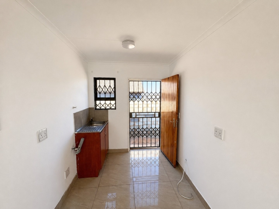 2 Bedroom Property for Sale in Toekomsrus Gauteng