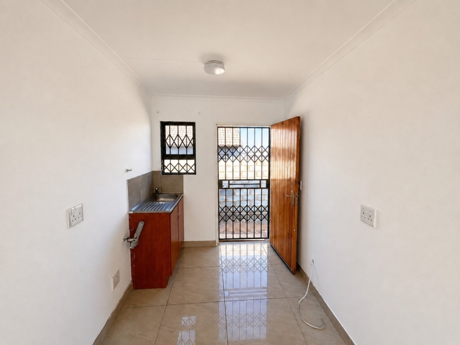 2 Bedroom Property for Sale in Toekomsrus Gauteng