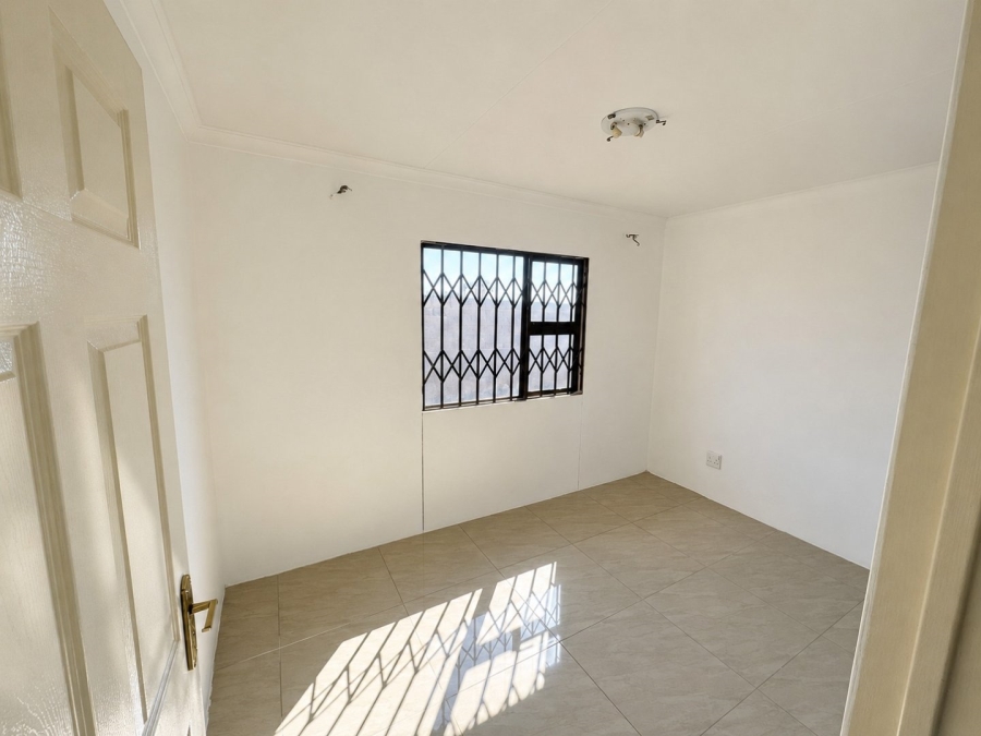 2 Bedroom Property for Sale in Toekomsrus Gauteng