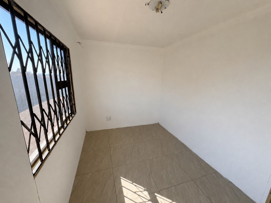 2 Bedroom Property for Sale in Toekomsrus Gauteng