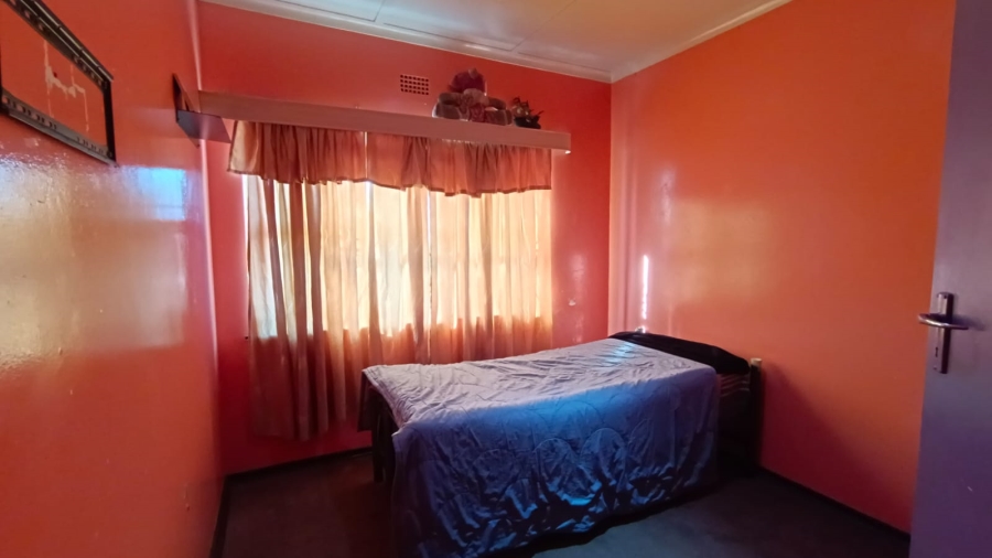 3 Bedroom Property for Sale in Finsbury Gauteng