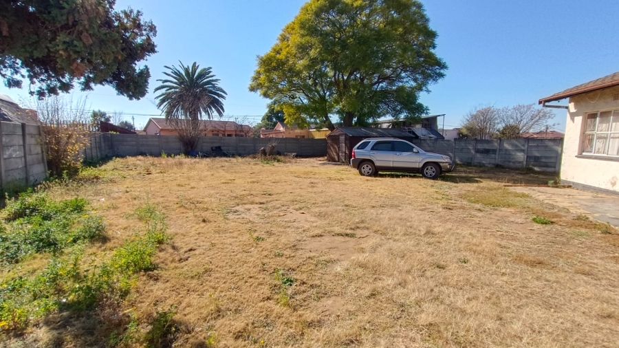 3 Bedroom Property for Sale in Finsbury Gauteng