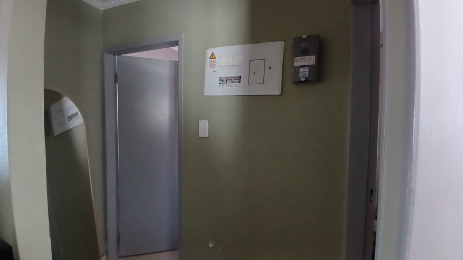 2 Bedroom Property for Sale in Lower Finsbury Gauteng
