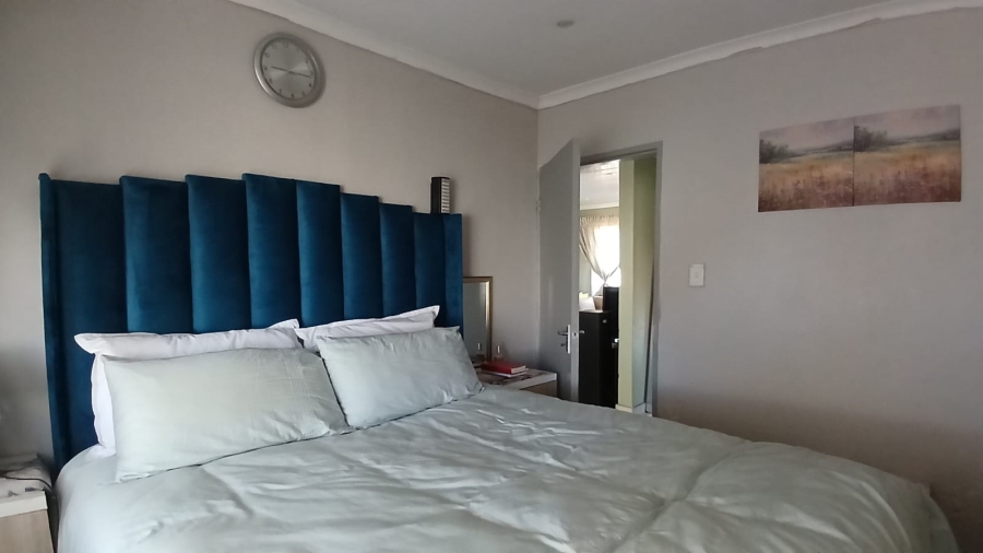 2 Bedroom Property for Sale in Lower Finsbury Gauteng