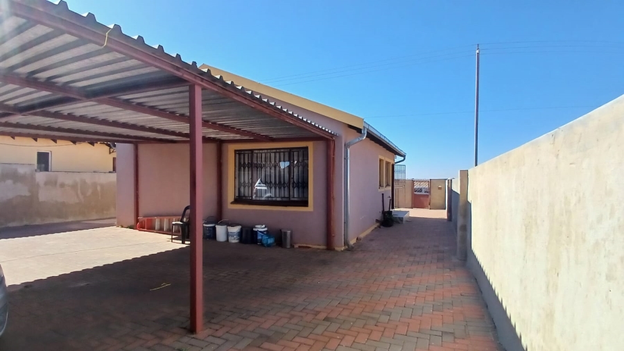 2 Bedroom Property for Sale in Lower Finsbury Gauteng