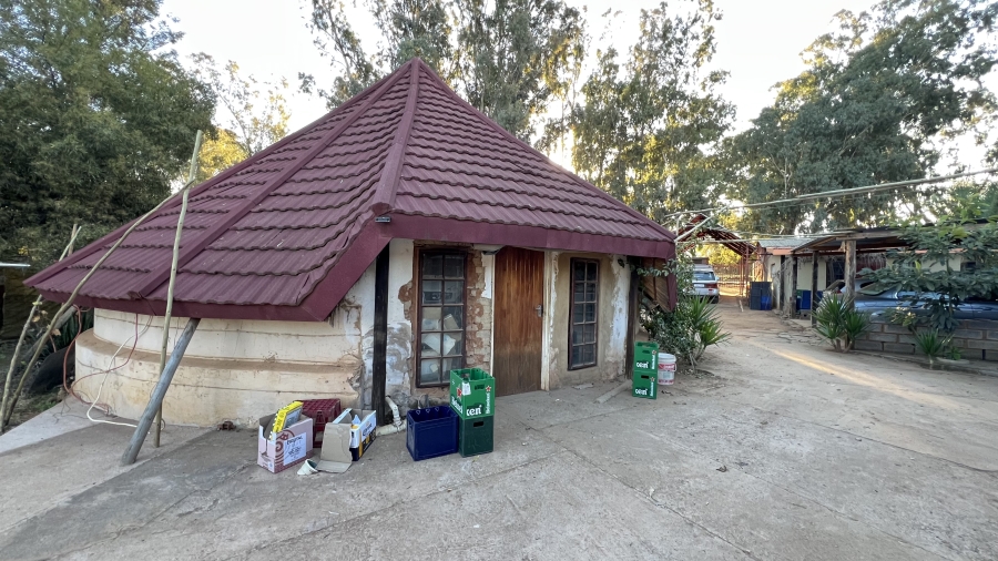 4 Bedroom Property for Sale in Tenacre A H Gauteng