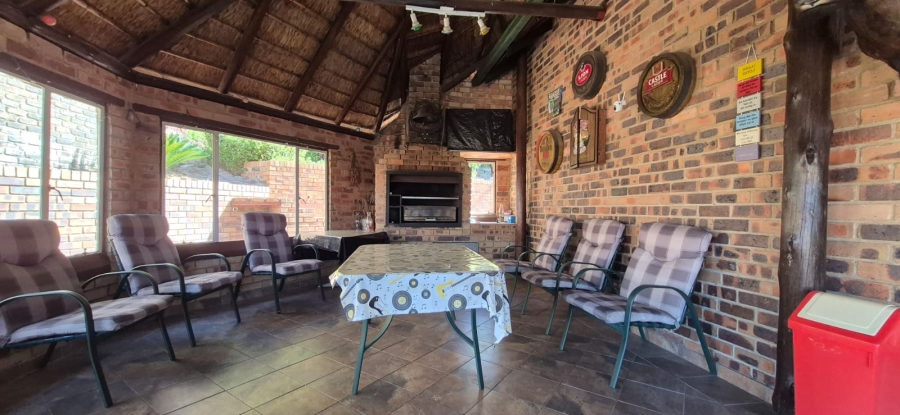 5 Bedroom Property for Sale in Rant En Dal Gauteng