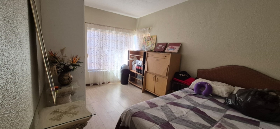 5 Bedroom Property for Sale in Rant En Dal Gauteng